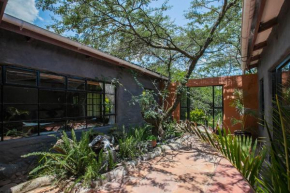 Punda Milias Lodge